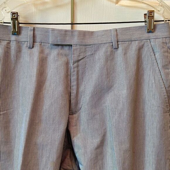 BLUE AND WHITE PINSTRIPE COTTON/LINEN TAILORED SLIM FIT by BANANA REPUBLIC 33x30 - Picture 3 of 6